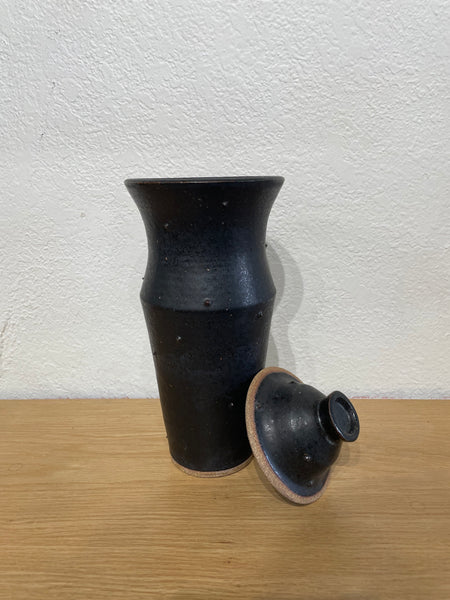 Black Urn with Points
