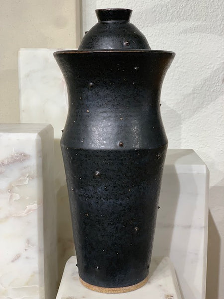 Black Urn with Points
