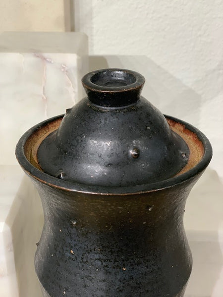 Black Urn with Points